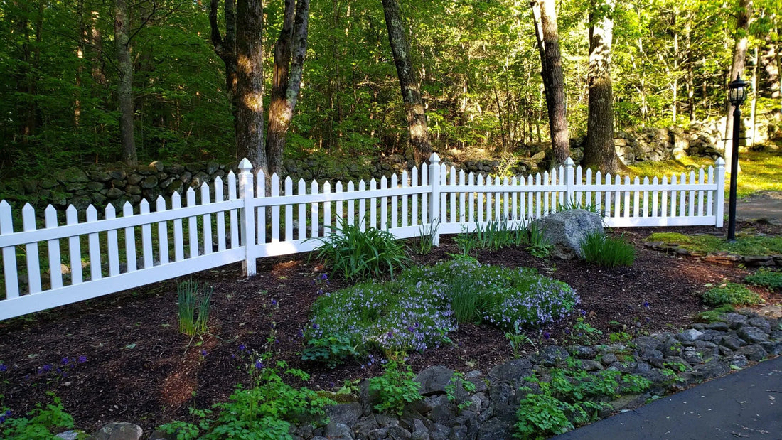 Vinyl vs. Composite: Which Fencing is Right for You