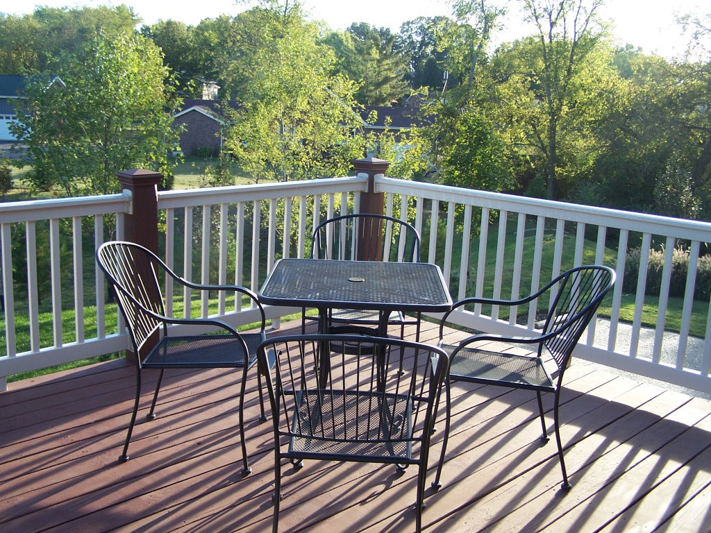 Vinyl Railings & Accessories | Weatherables®