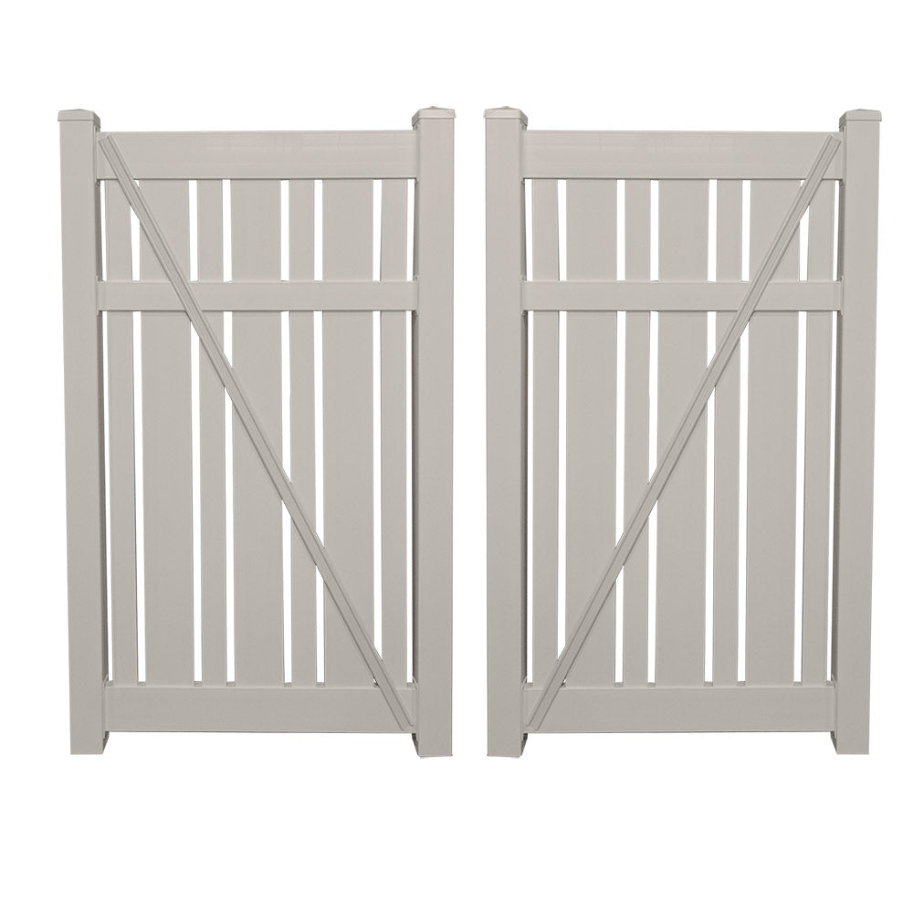 Tan Alden vinyl semi-privacy fencing double gate stock image